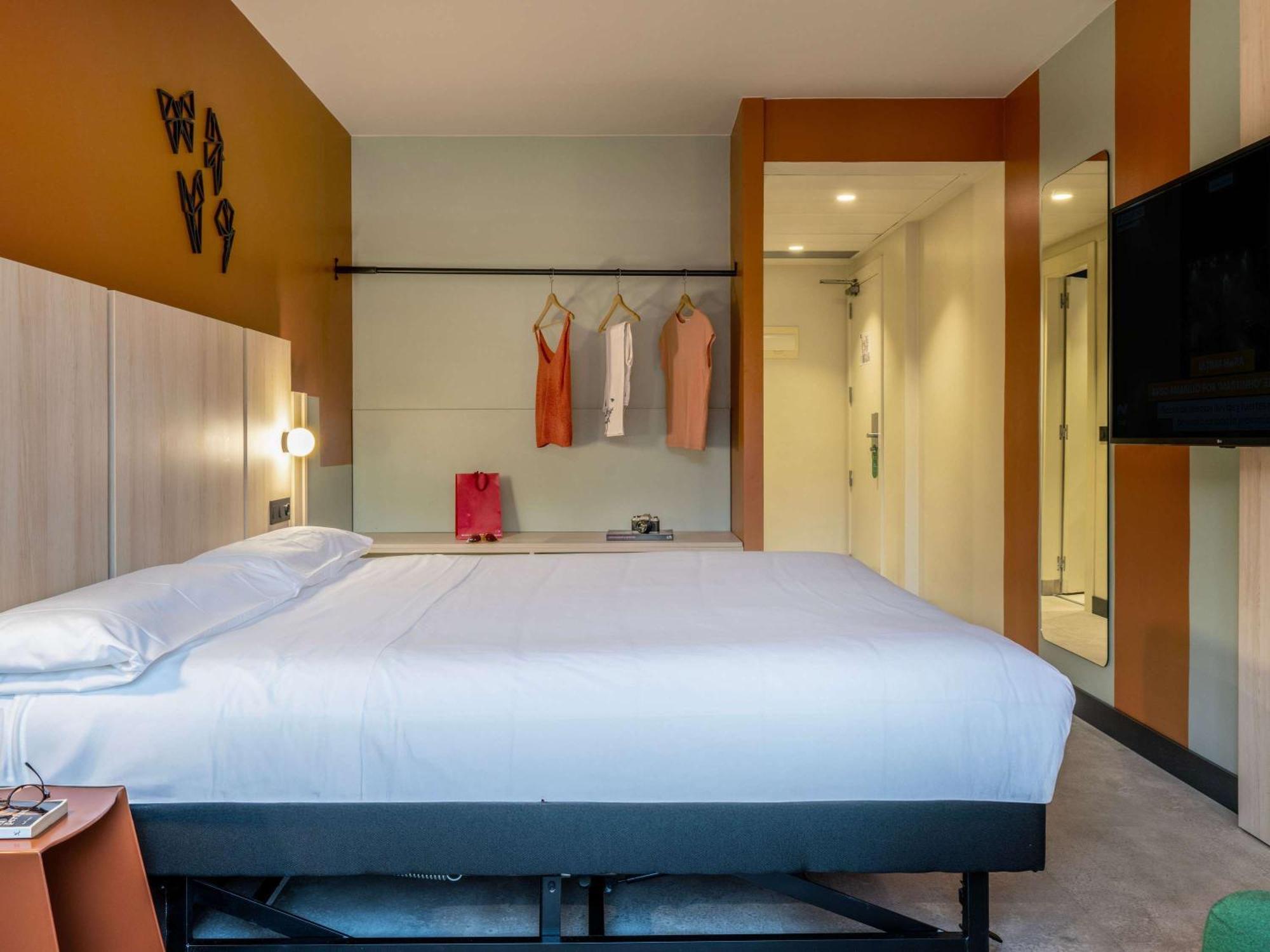 Hotel Ibis Styles Zaragoza Ramiro I Exterior foto