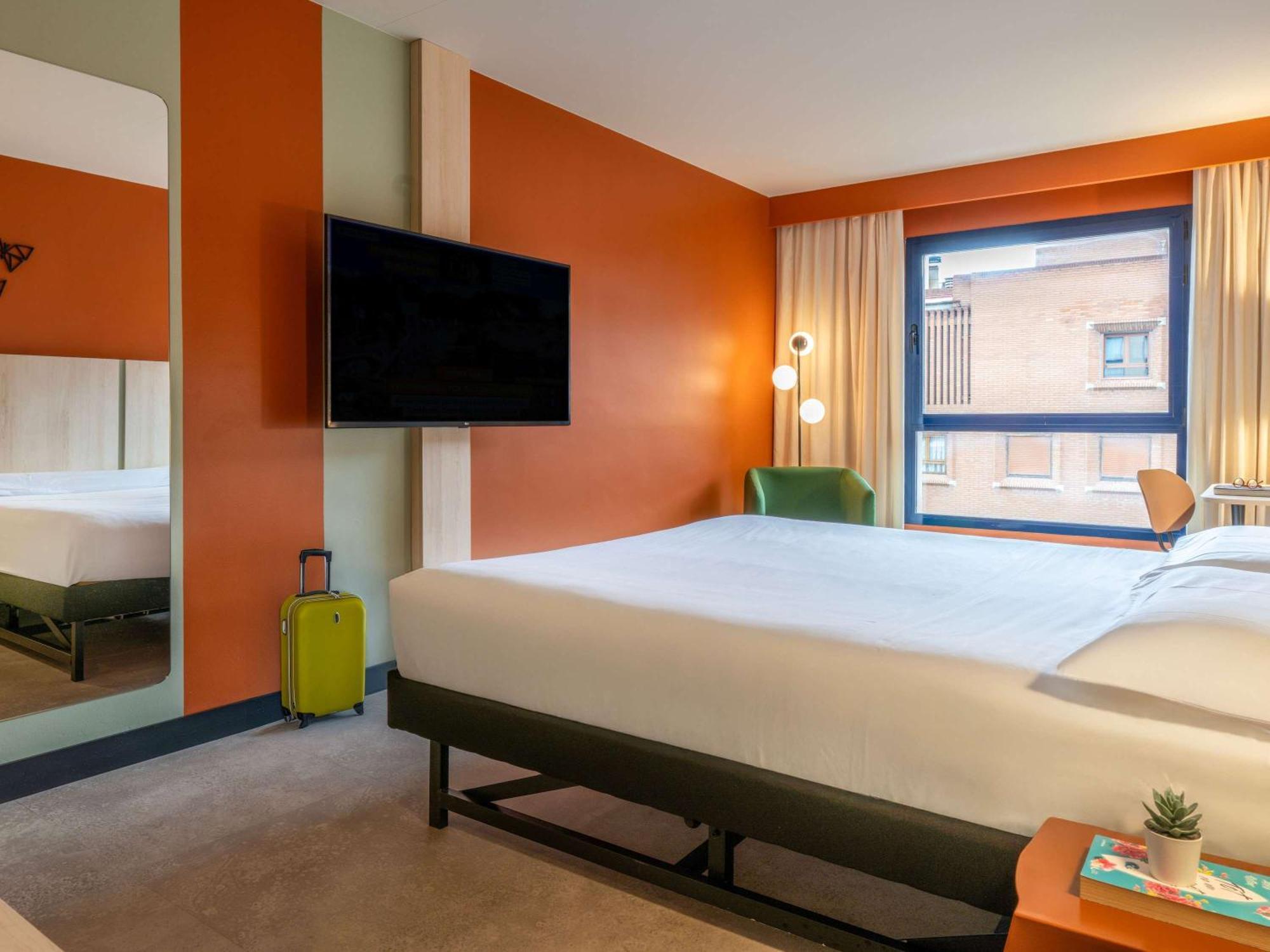 Hotel Ibis Styles Zaragoza Ramiro I Exterior foto