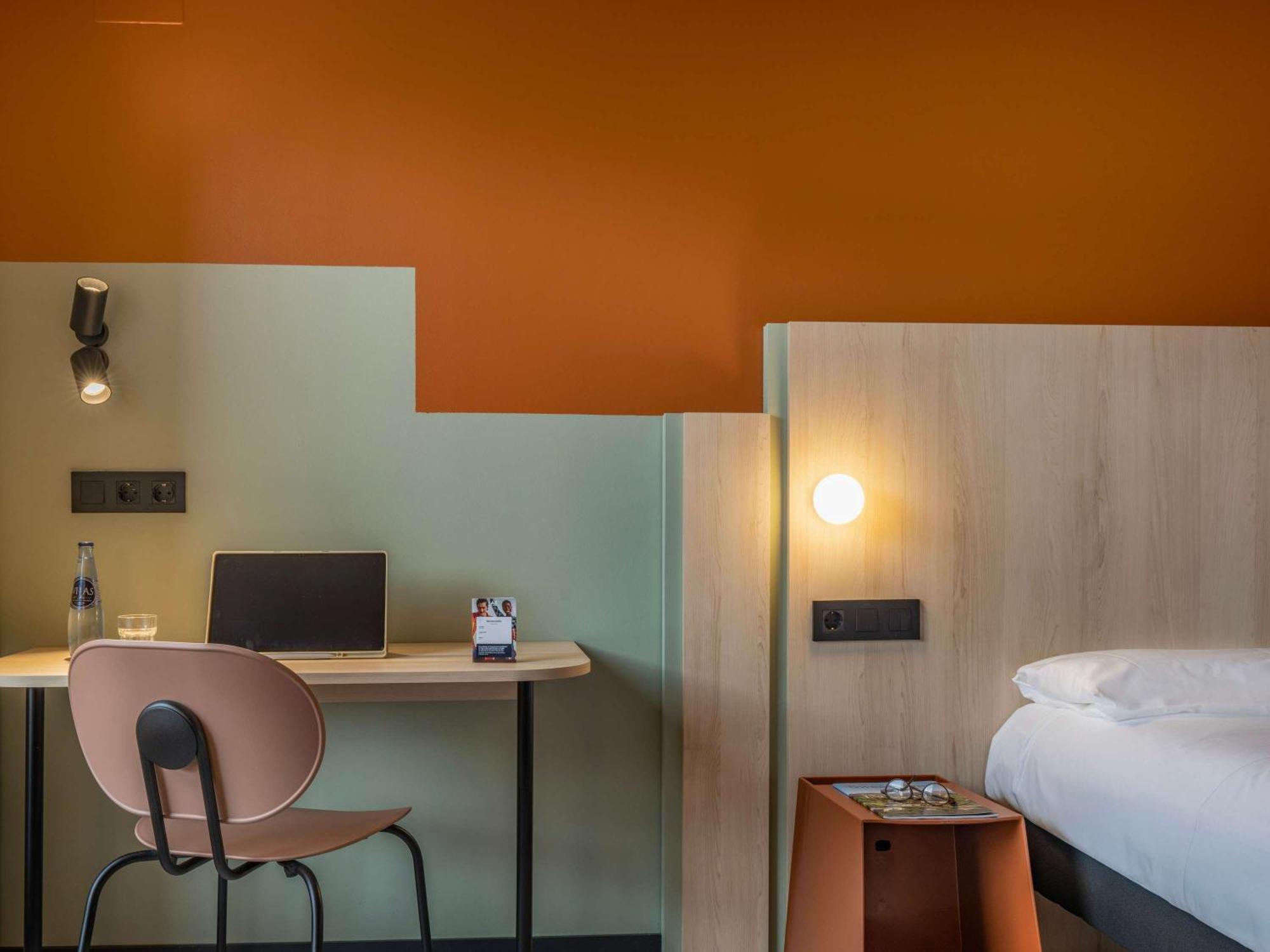 Hotel Ibis Styles Zaragoza Ramiro I Exterior foto