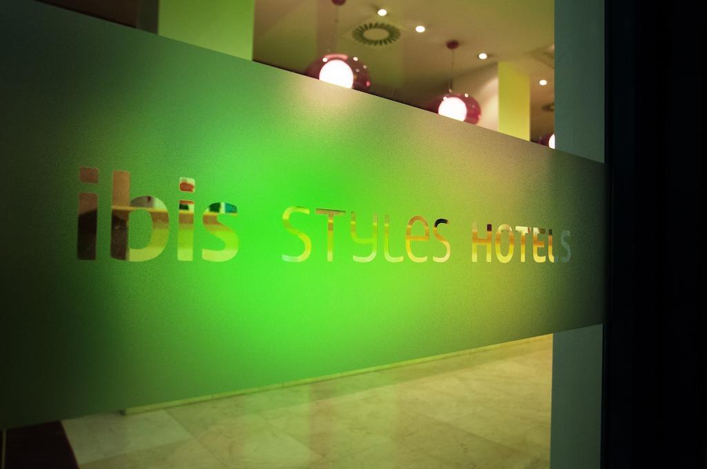 Hotel Ibis Styles Zaragoza Ramiro I Exterior foto